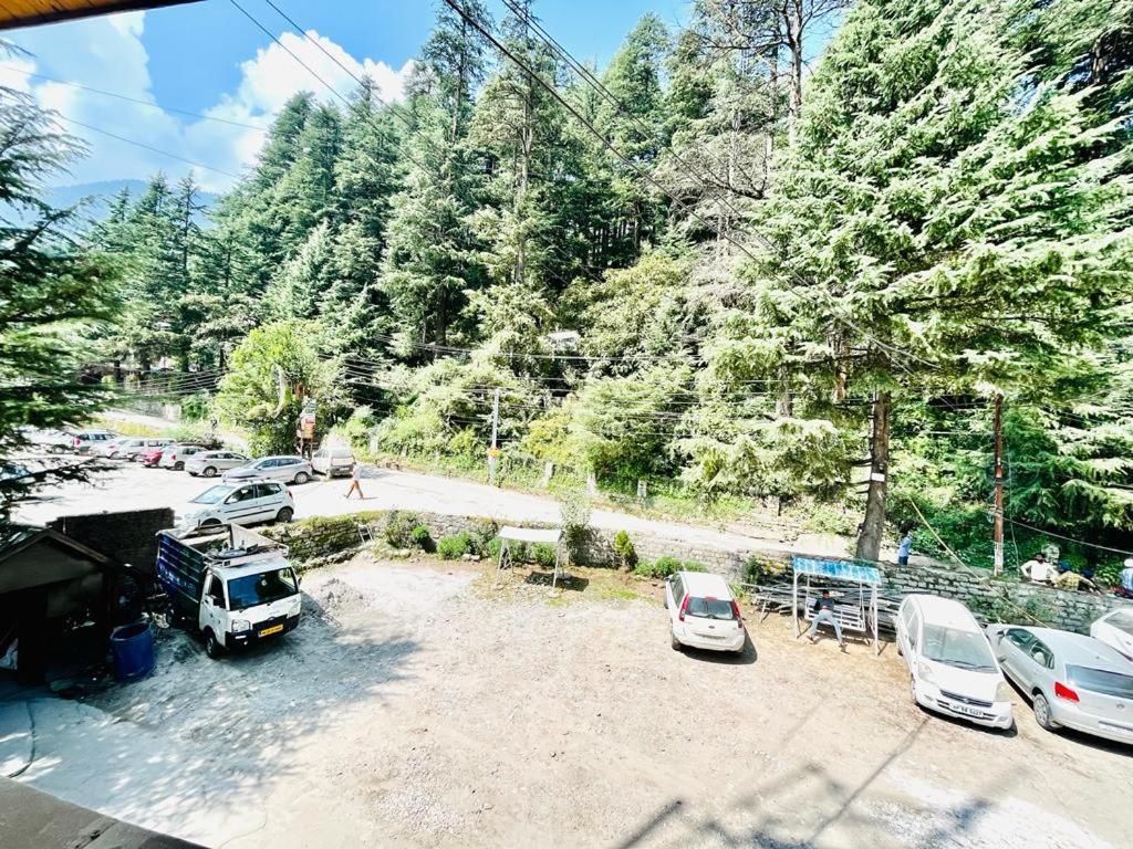 Hotel In Manali With Mountain View Near Mall Road エクステリア 写真